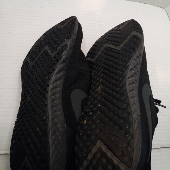 Nike Men's Revolution BQ3204-001 Black 8.5 Running Shoes Sneakers - Picture 3 of 10